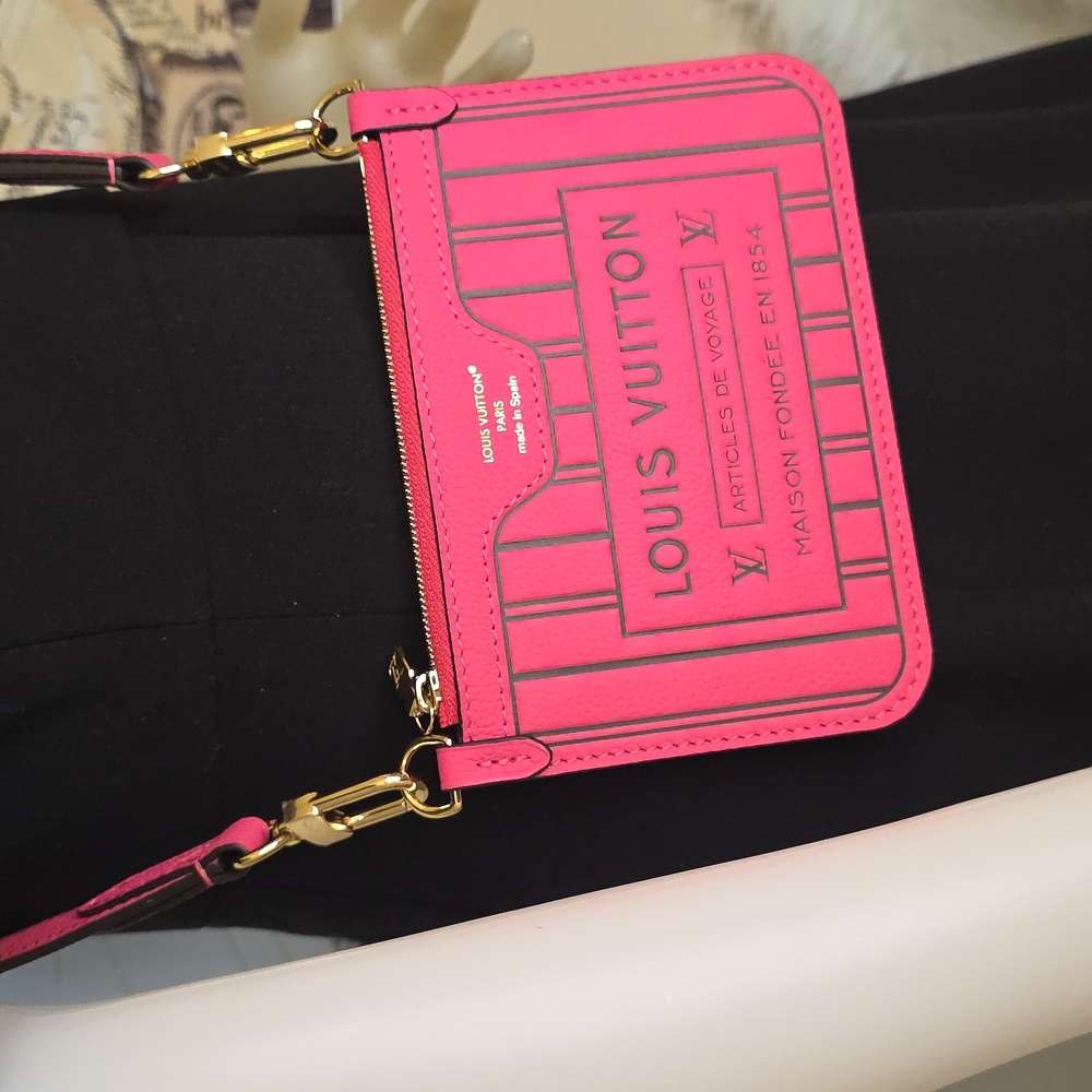 BNEW UNUSED Louis Vuitton Hot Pink INSIDE OUT BB ROSE PONDICHERRY MONOGRAM POUCH